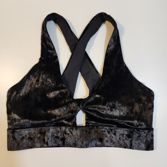 Fabletics Oasis Elegant Black Velvet Sport Bra  Bralette M - Picture 4 of 13